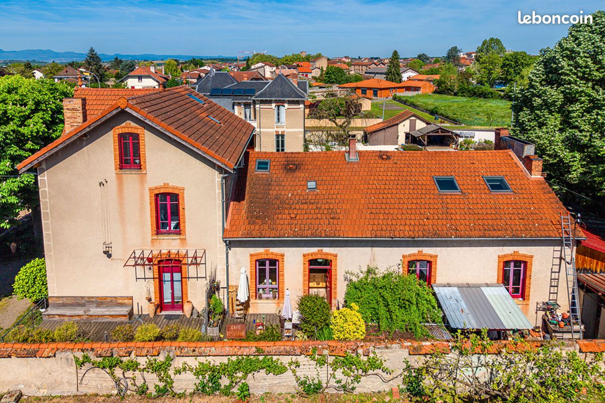 Immeuble 14 pièces 374 m² · à Lezoux · 374 m² · 613 000 €