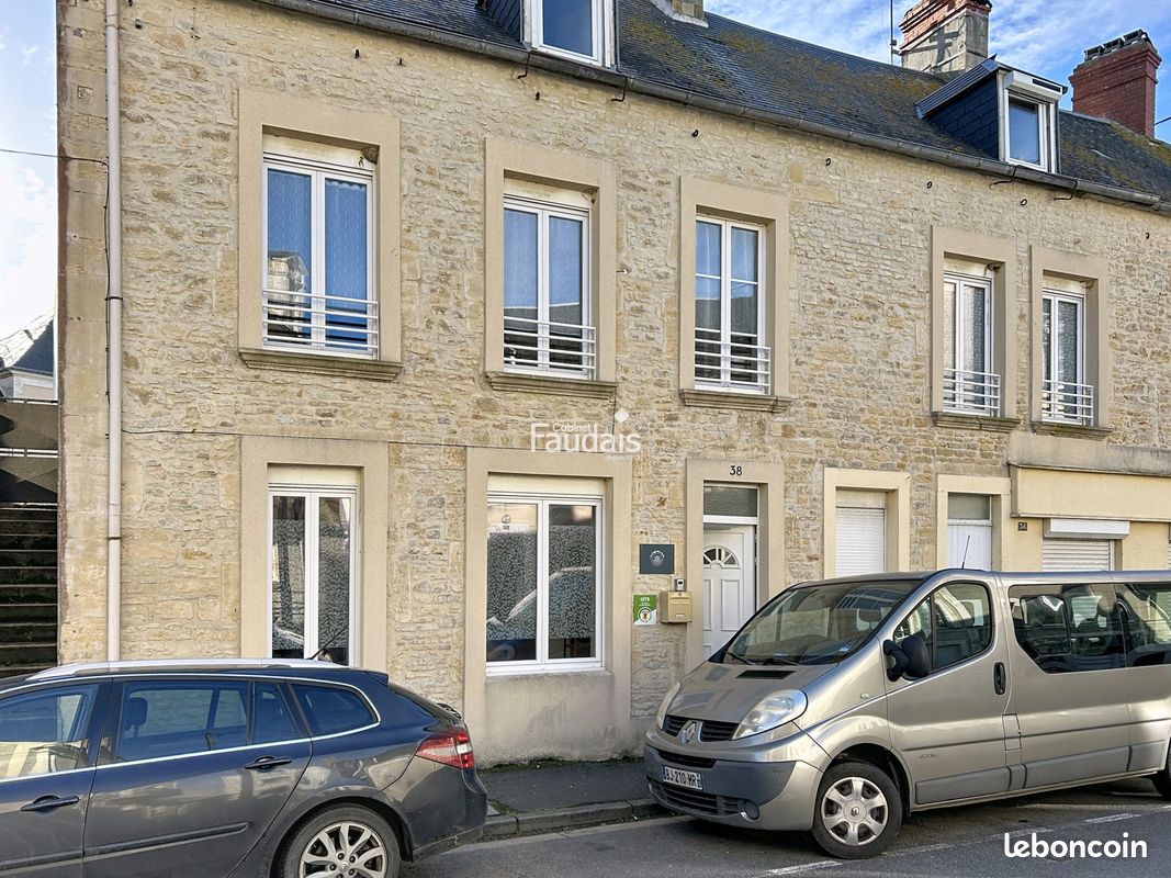Immeuble 140 m² · à Grandcamp-Maisy · 140 m² · 319 000 €