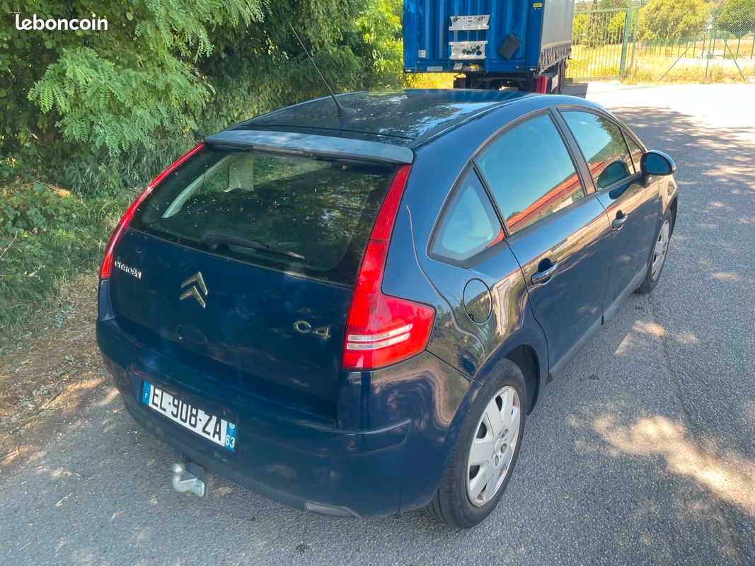Citroën C4 1.6 hdi (6) CV 110CH ‘‘ 175000 ’’ KM EXCLUSIVE AMBIANCE PACK CLIM CT OK TRÈS ÉCONOMIQUE ATTELAGE REMORQUE KIT DISTRIBUTION + KIT EMBRAYAGE NEUF (image 4)