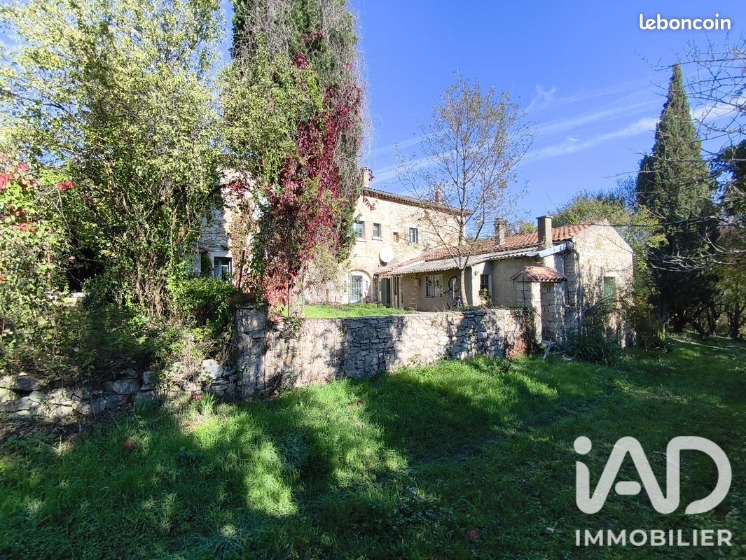 Maison 19 pièces 480 m² · à Soyans · 480 m² · 420 000 €