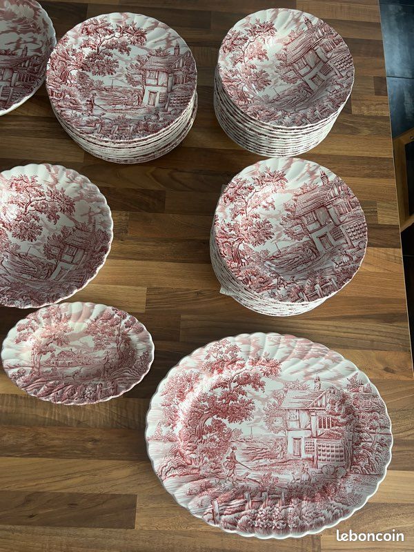 10 assiettes à desserts Anglaises