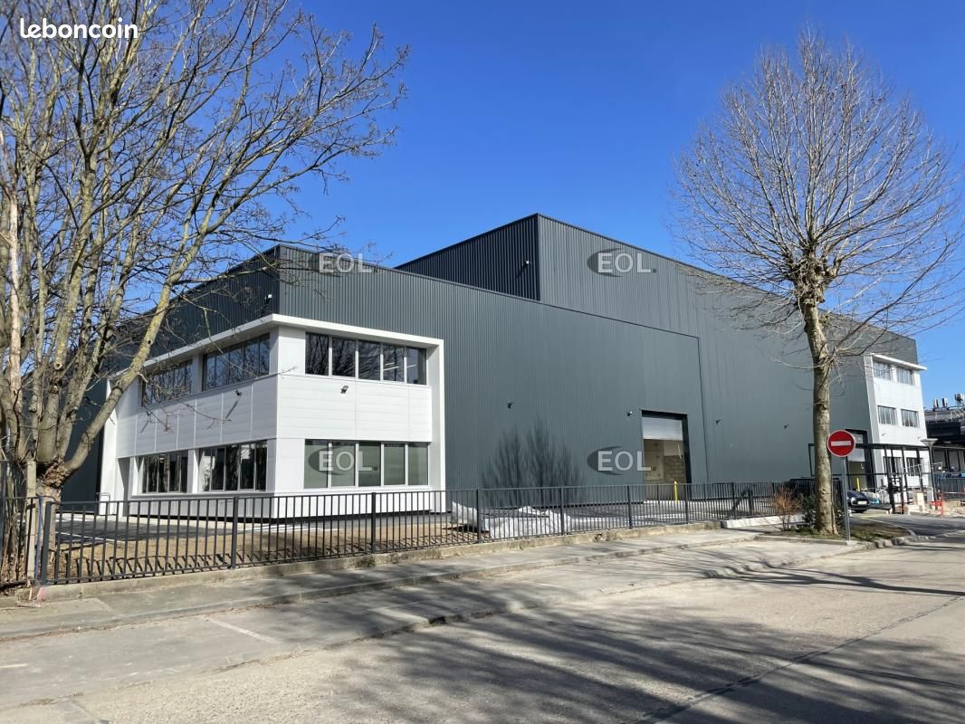 Local industriel 969 m² (image 1)