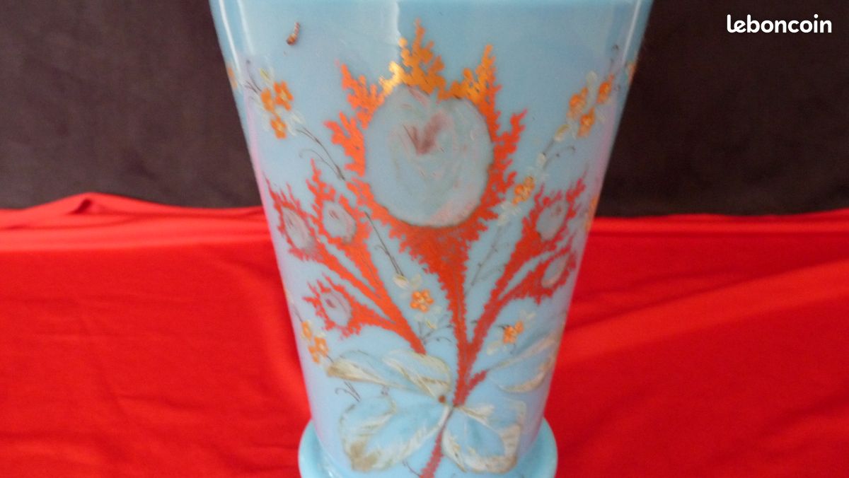 Vase Ancien en Opaline Bleue (image 4)