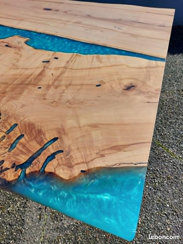 Table haut de gamme en résine époxy et bois noble (image 10)