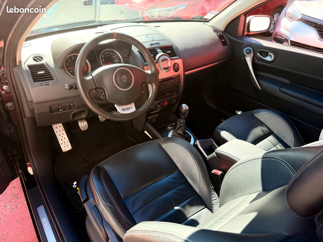 Renault mégane 2 rs 225 ch – seulement 55 300 km – état exceptionnel – historique complet (image 9)
