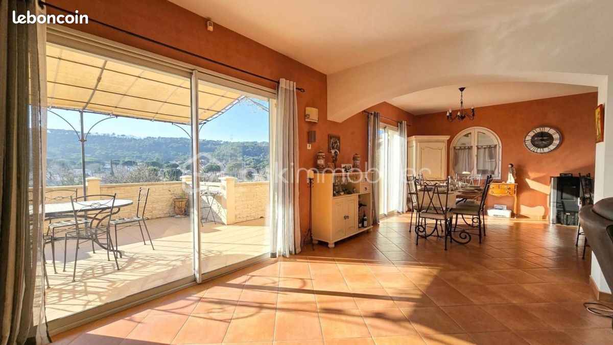 Maison 6 pièces 156 m² · à Bagnols-sur-Cèze · 156 m² · 379 000 €