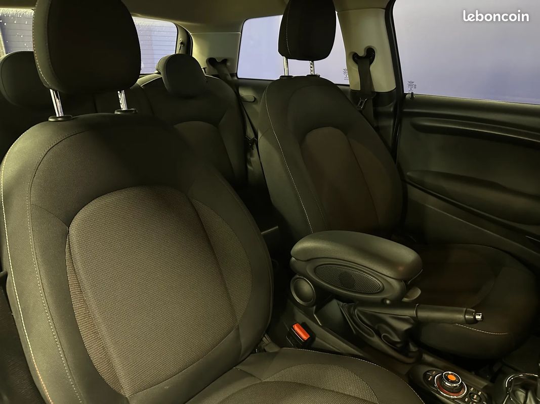 Mini Business 1.5 D 116ch - 2018 - Boîte auto-Climatisation (image 21)