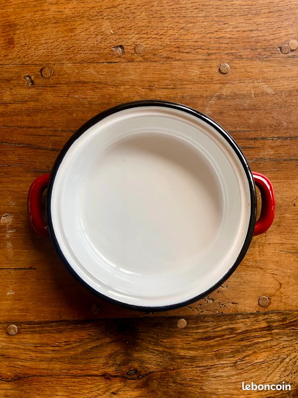 Pot seau vintage en métal émaillé rouge