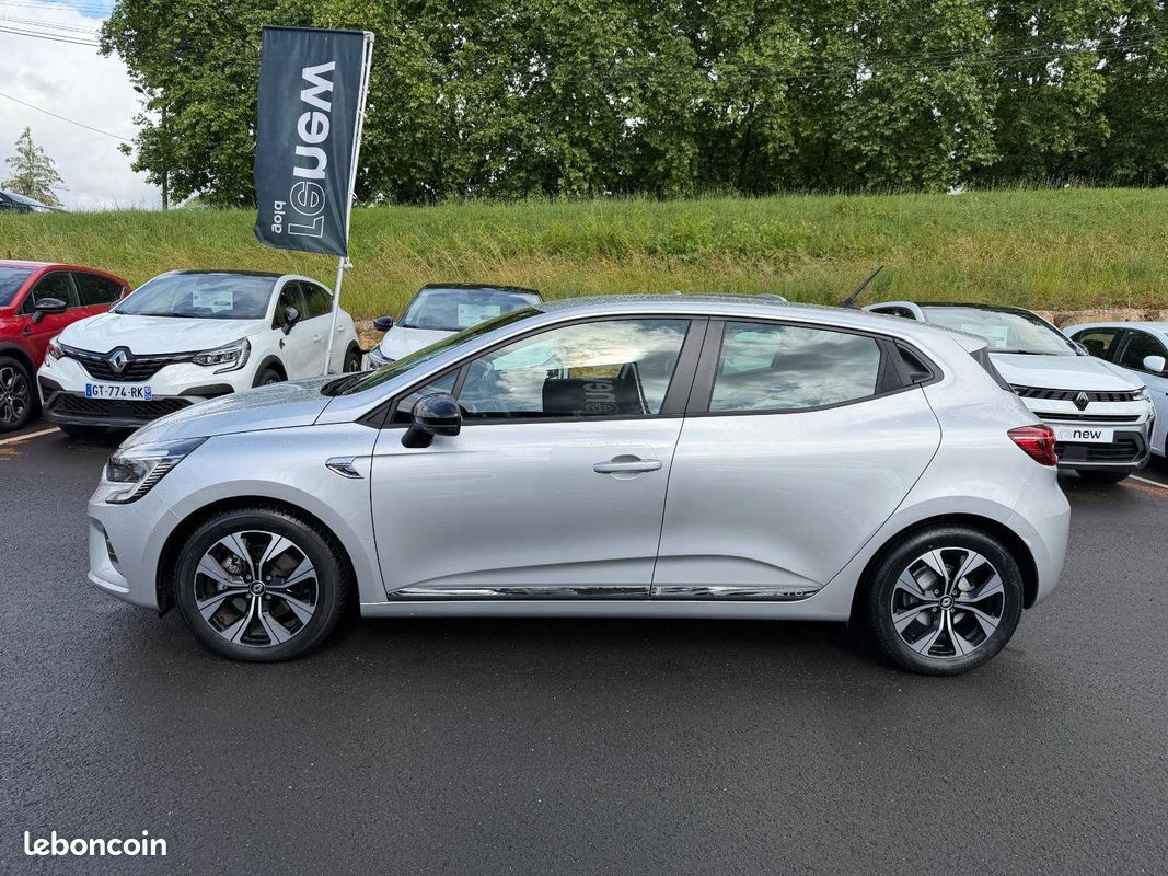 RENAULT Clio E-Tech 140 - 21N Limited (image 8)