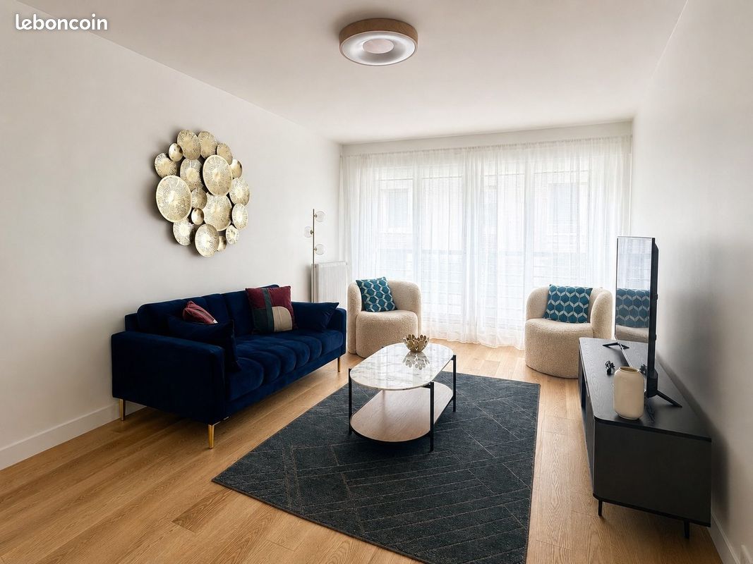 Appartement 2 pièces 52 m² · à Paris · 52 m² · 1 893 €