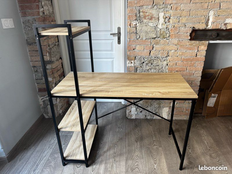 Bureau but (image 1)