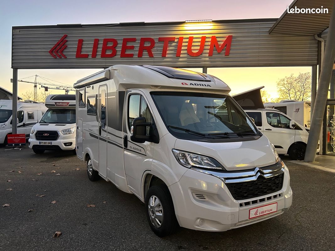 Camping-car ADRIA COMPACT SP AXESS 2023 - Citroën Jumper 2.2l 140cv (image 1)
