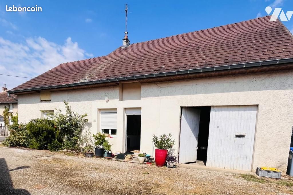 Maison 2 pièces 62 m² · à Molay · 62 m² · 85 000 €