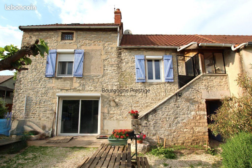 Maison 5 pièces 82 m² · à Fontaines · 82 m² · 179 000 €