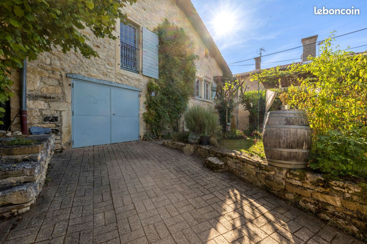 Maison 6 pièces 110 m² · à Pommiers · 110 m² · 370 000 €