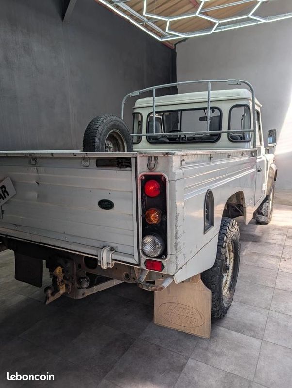 Land Rover Defender 110 Pick-Up 2.5 TD5 15P 122 Cv (image 18)