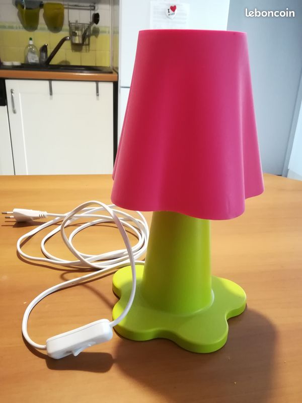 Lampe chevet enfant Ikea