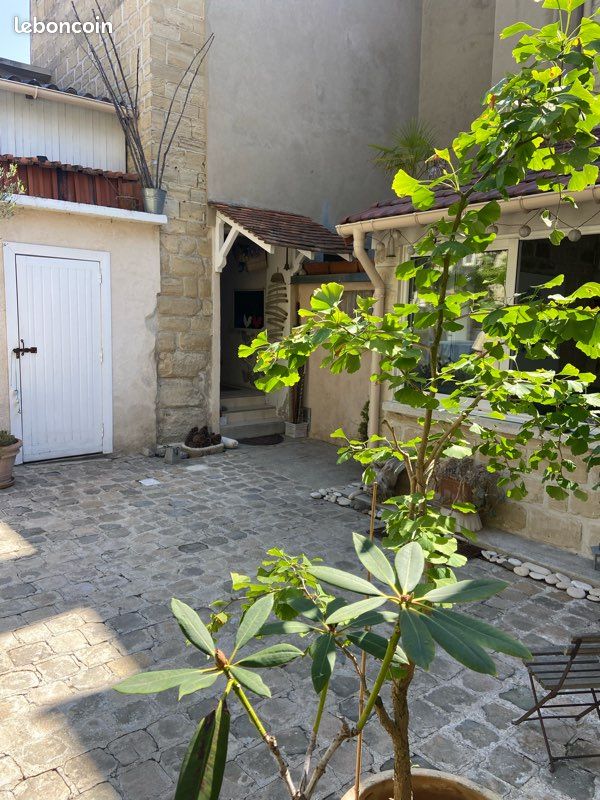 Maison 6 pièces 126 m² · à Le Mesnil-le-Roi · 126 m² · 665 000 €