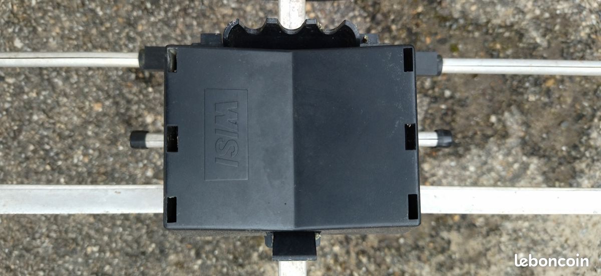 Antenne TNT WISI avec son MÂT (image 2)