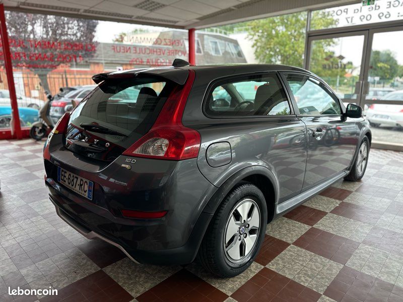 VOLVO C30 1.6 TD 16V DRIVe 110 cv (image 3)
