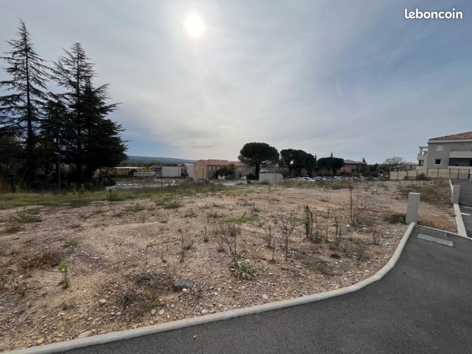 Terrain 238 m² · à Manosque · 99 500 €