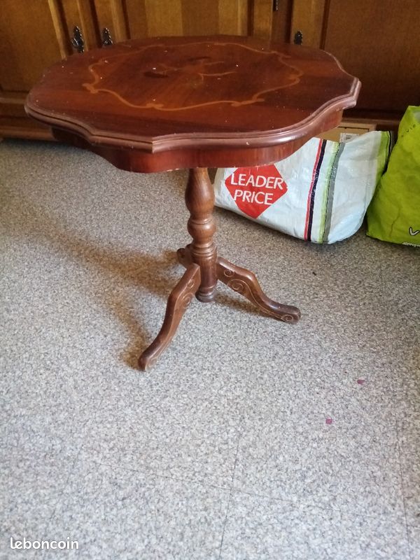 A vendre petite table en bois (image 3)
