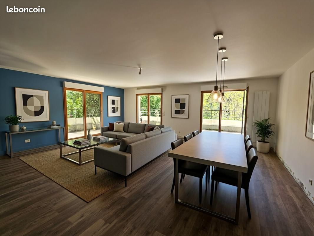 Appartement 5 pièces 142 m² · à Segré-en-Anjou Bleu · 142 m² · 299 900 €