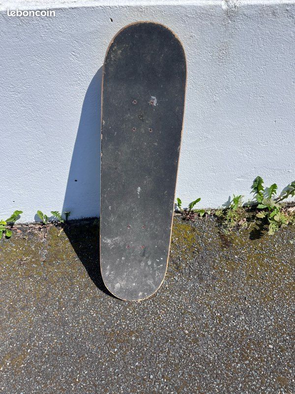 Skateboard enfant débutant + casque (image 2)