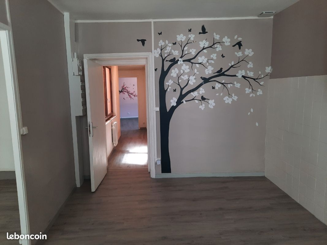 Maison 4 pièces 100 m² · à Tenay · 100 m² · 785 €