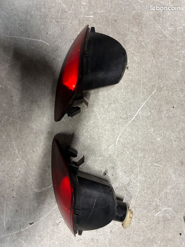 Feu Arrière Antibrouillard Gauche Pour Renault Clio III - Installation Facile, Qualité OEM