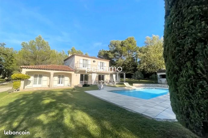 Maison 6 pièces 174 m²