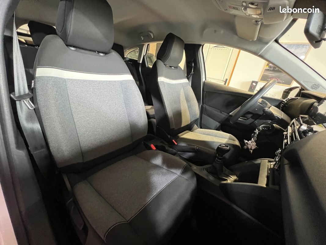 CITROEN C4 C4 BlueHDi 110 SS BVM6 Feel Pack (image 35)