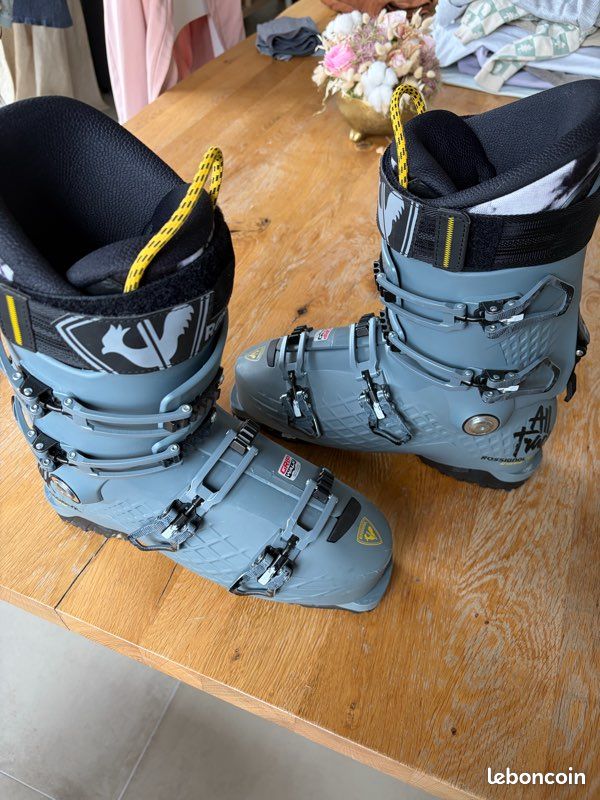 Chaussures De Ski Rossignol AllTrack 110 - Taille 7.5 (Mondo 25.5), Occasion Bon état