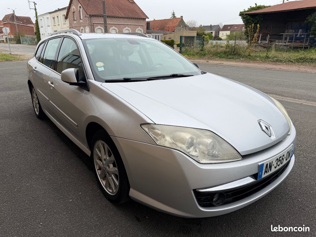 RENAULT LAGUNA III 2.0 dCi 150 Dynamique (image 6)