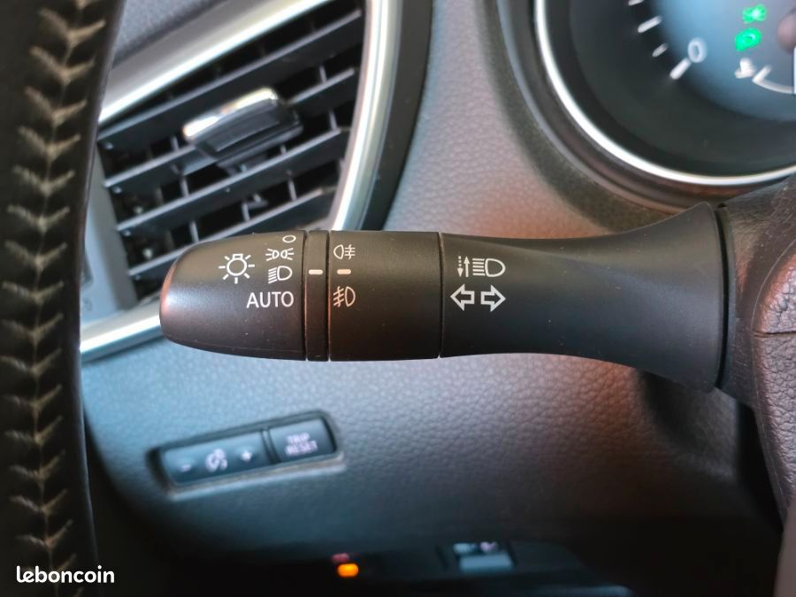 Nissan Qashqai 1.5 DCi 110 BVM6 N CONNECTA 360° TOIT Pano JA18 (image 21)