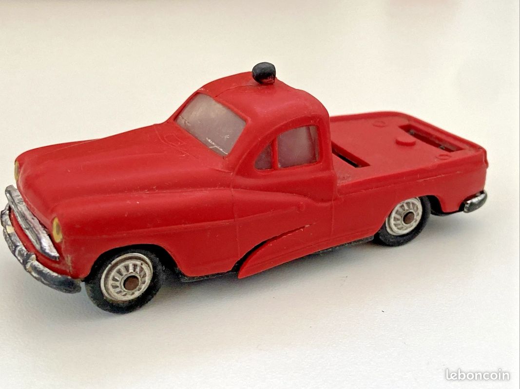 NOREV SIMCA MARLY ambulance blanche-orangé et simca 1100 1/43 attention repeinte EUR 30,00