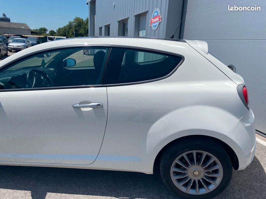 Alfa Romeo Mito phase 2 1.4 SBK 80ch / 2ème main (image 10)