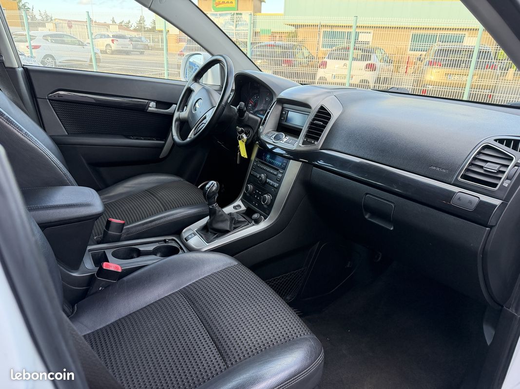 Chevrolet CAPTIVA 2.2 VCDI 163CH S&S LS 4X2 (image 5)