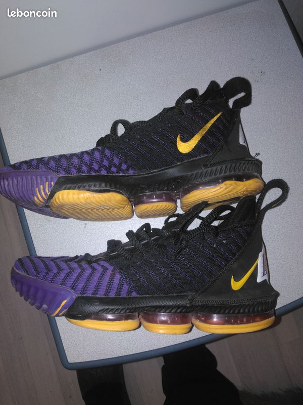 Chaussure lebron james 43 (image 4)
