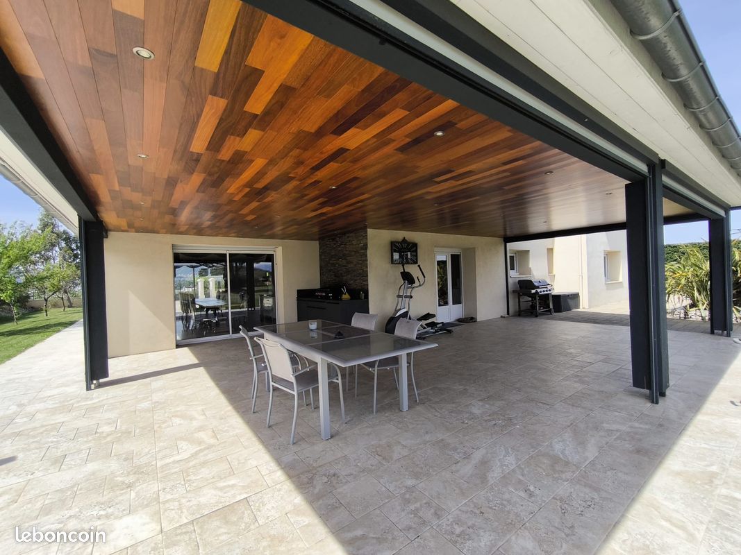 Maison 10 pièces 270 m² · à Étoile-sur-Rhône · 270 m² · 695 000 €