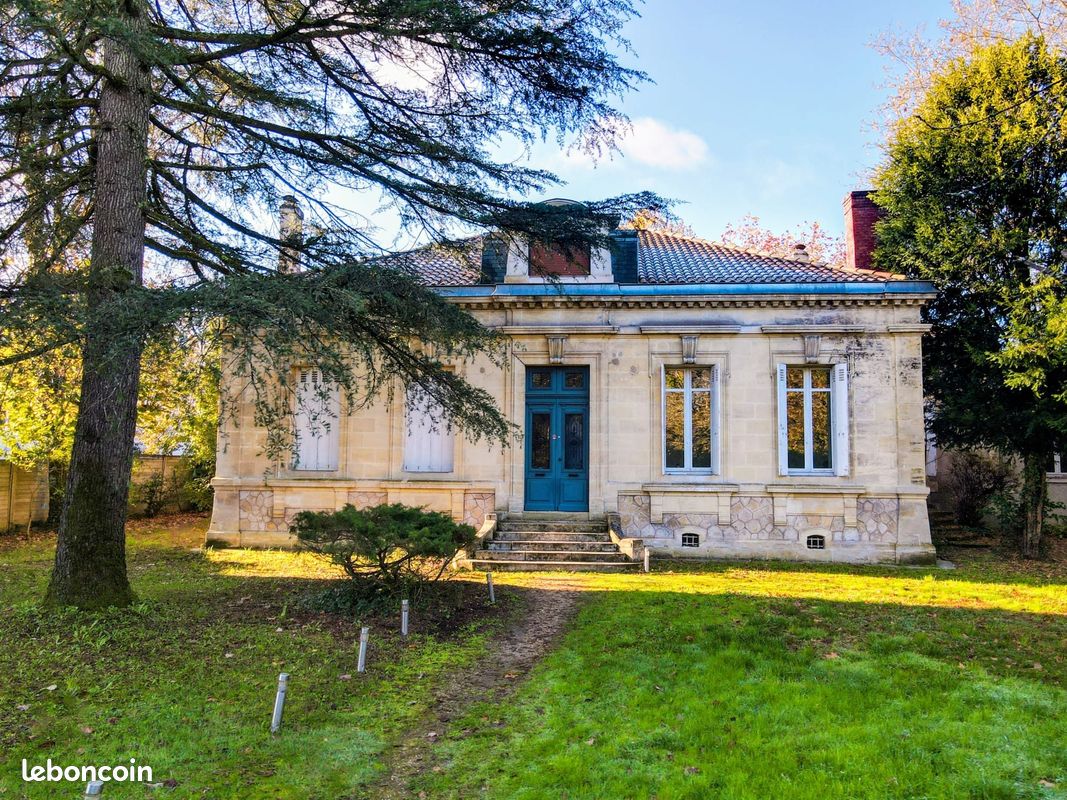 Maison 8 pièces 222 m² · à Saint-Médard-en-Jalles · 222 m² · 798 660 €