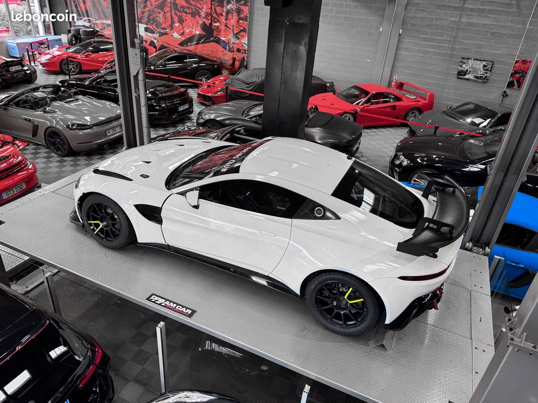 Aston martin vantage amr gt4 17a (image 3)