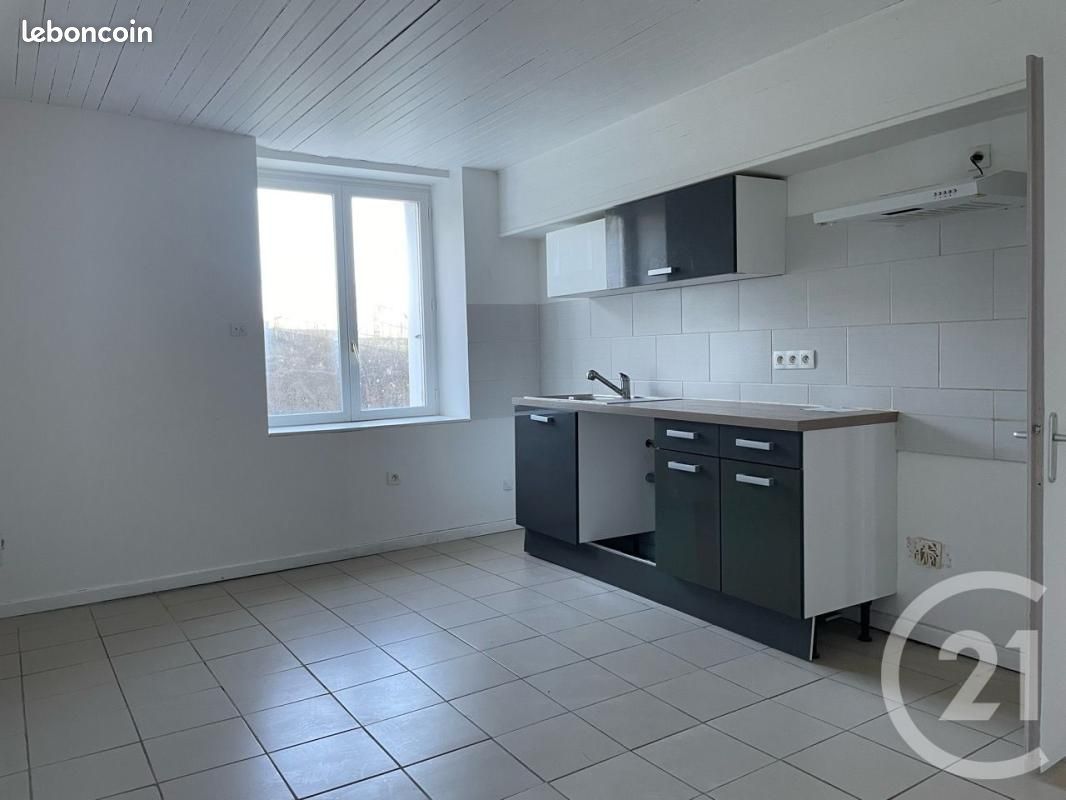 Appartement 4 pièces 65 m² · à Ombrée d'Anjou · 65 m² · 620 €/mois