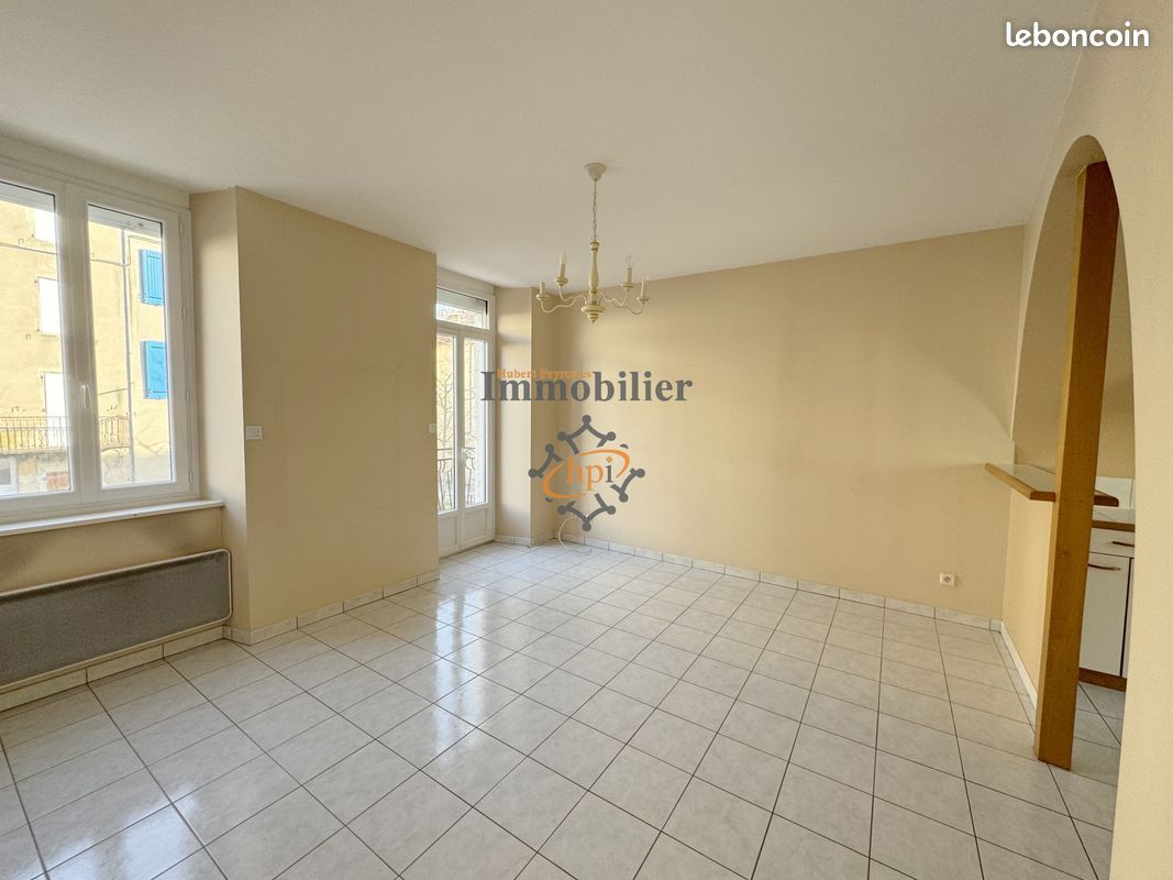 Appartement 3 pièces 46 m² · à Saint-Affrique · 45,5 m² · 445 €