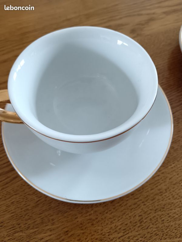 Lot de 2 tasses et soucoupes porcelaine (image 3)