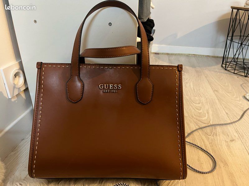 1981 Guess Bag Woman's Handbags GUESS Anning Shoulder Bag