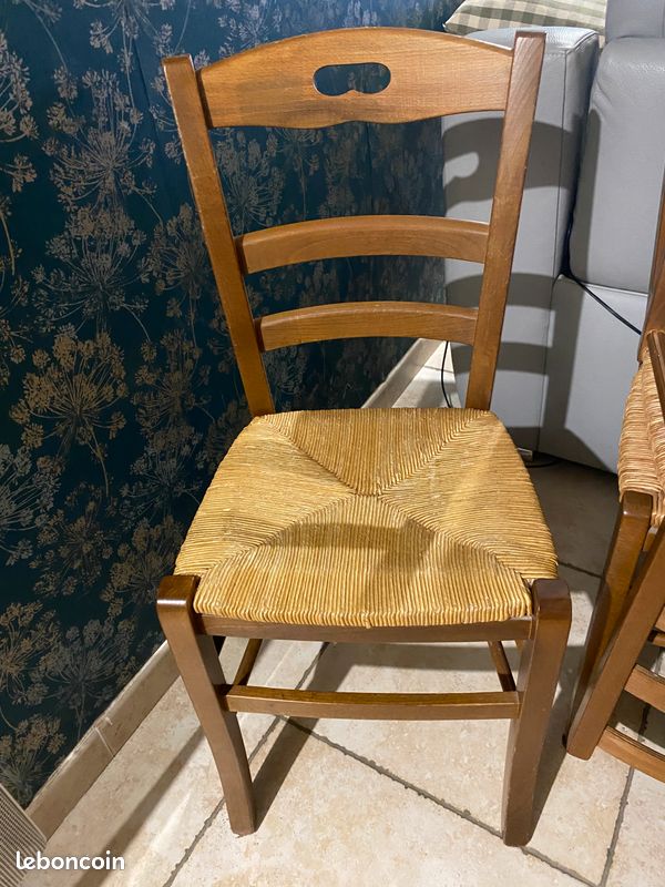 Chaise en paille (image 1)