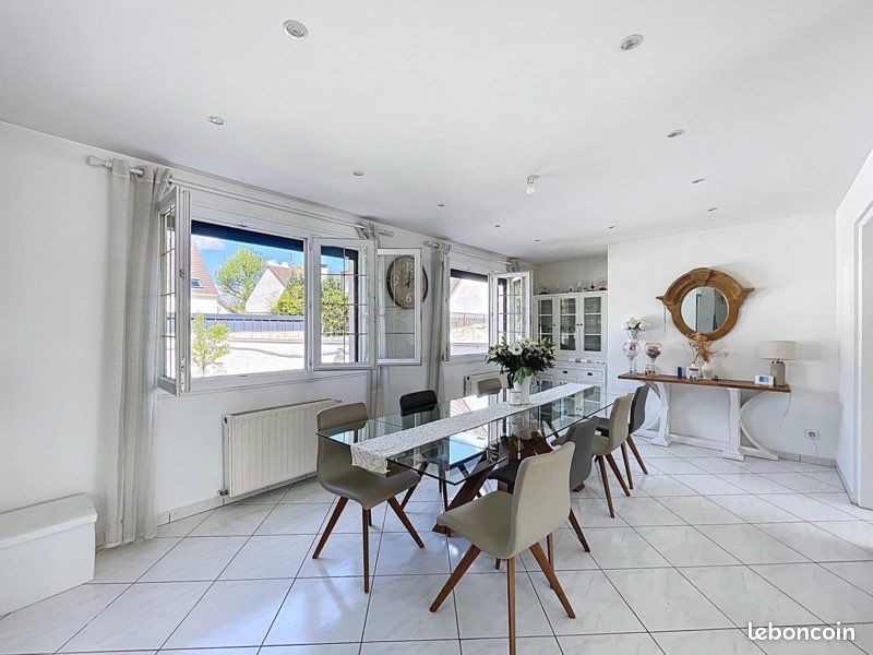 Maison 5 pièces 132 m² · à Arnouville · 132 m² · 399 990 €