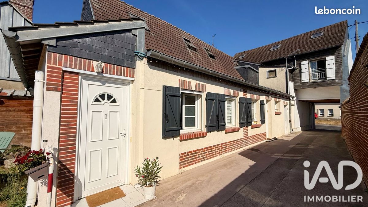 Immeuble 2 pièces 259 m² · à Crèvecœur-le-Grand · 259 m² · 470 000 €