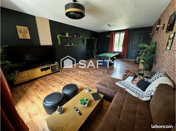 Maison 6 pièces 246 m²